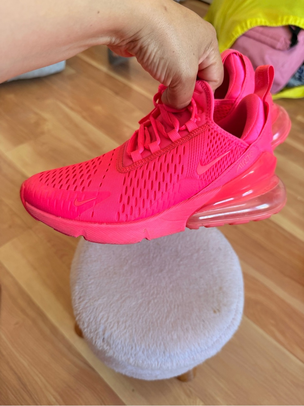 Nike Women’s Air Max 270 Neon Pink Sneakers Sz 8